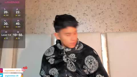 ngel Esteban  online show from February 2025 10:44:02 AM