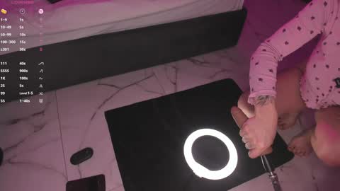 Viktoria online show from December 2025 11:23:02 PM