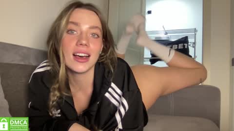 Greetings  Jess online show from January 2025 05:00:01 PM