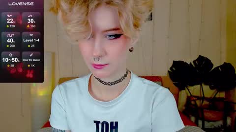 Angel Dust online show from November 2025 01:06:02 AM