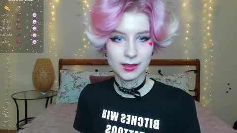Snapshot of angel_julles chatting on June 2026 03:58:01 PM Angel Dust online show from June 2026 03:58:01 PM