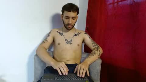 angel_kyrozz online show from October 2025 07:24:01 PM
