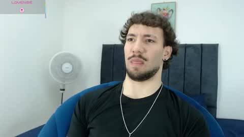 Snapshot of angel_kyrozz chatting on February 2026 07:01:02 PM angel_kyrozz online show from February 2026 07:01:02 PM