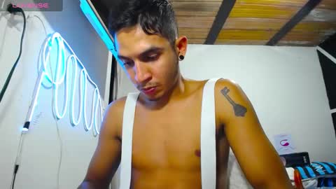 Snapshot of angel_latinboy chatting on March 2025 01:05:01 AM Angel online show from March 2025 01:05:01 AM