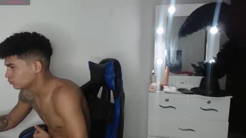 Snapshot of angel_latinguy chatting on October 2025 07:14:02 PM Angel online show from October 2025 07:14:02 PM