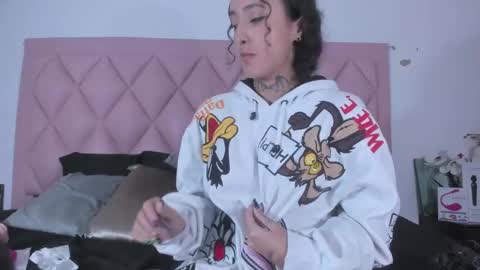 Angel  online show from February 2025 09:13:02 AM