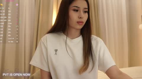 Luisa online show from April 2026 02:03:02 PM