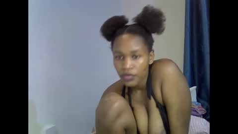 Snapshot of angel_mia5 chatting on May 2026 01:57:16 AM angel_mia5 online show from May 2026 01:57:16 AM