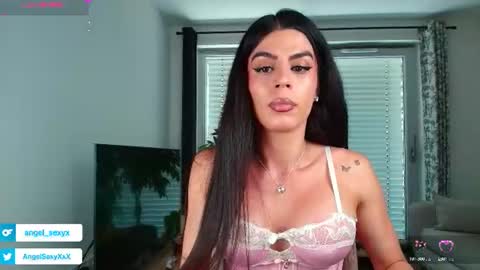 Snapshot of angel_sexyxxx chatting on June 2026 01:09:02 PM CALL ME ANGEL online show from June 2026 01:09:02 PM