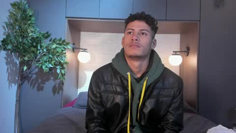 Snapshot of angel_silva_ chatting on April 2026 11:38:01 AM Angel online show from April 2026 11:38:01 AM