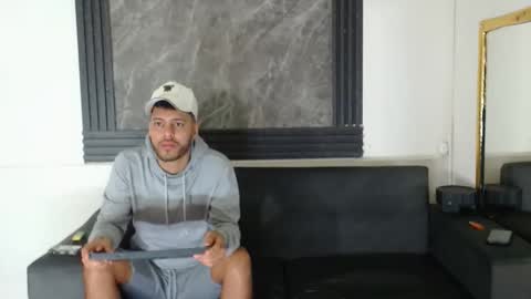 Snapshot of angel_villareal_ chatting on February 2026 05:22:01 AM angel_villareal_ online show from February 2026 05:22:01 AM