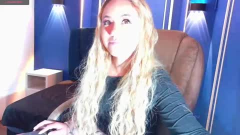Snapshot of angel_white25 chatting on April 2026 01:03:02 PM Angel online show from April 2026 01:03:02 PM