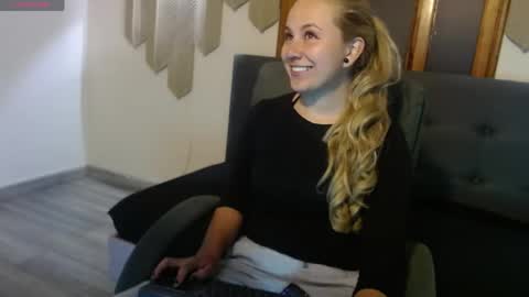 Snapshot of angel_white25 chatting on May 2026 11:48:01 AM Angel online show from May 2026 11:48:01 AM