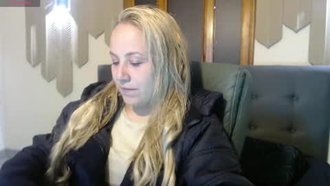 Snapshot of angel_white25 chatting on May 2026 11:38:02 AM Angel online show from May 2026 11:38:02 AM