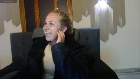 Snapshot of angel_white25 chatting on May 2026 04:04:02 PM Angel online show from May 2026 04:04:02 PM