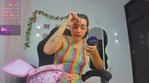 Snapshot of angela_hank2_ chatting on July 2026 11:29:01 PM ANGELA online show from July 2026 11:29:01 PM