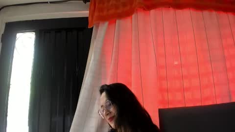 angela_nix online show from September 2025 03:24:01 PM