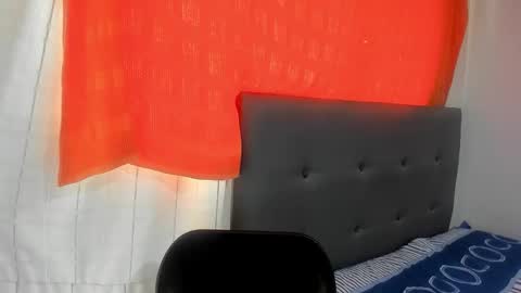 angela_nix online show from October 2025 03:11:02 PM