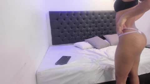 angela_rendon online show from April 2026 12:03:01 PM