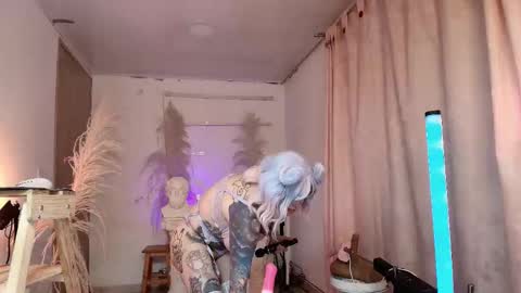 Angela Cianuro online show from February 2026 02:52:01 AM