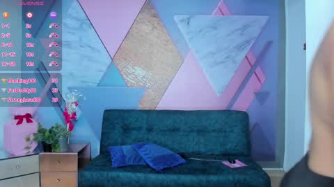 Angela online show from March 2025 09:47:02 AM