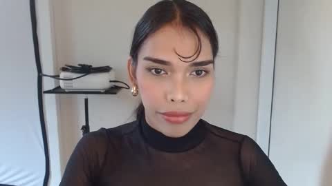 Snapshot of angelamonroe chatting on June 2026 04:51:02 AM SENORITA online show from June 2026 04:51:02 AM