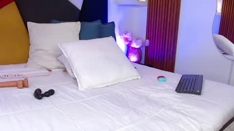 Angel online show from April 2026 04:24:02 AM