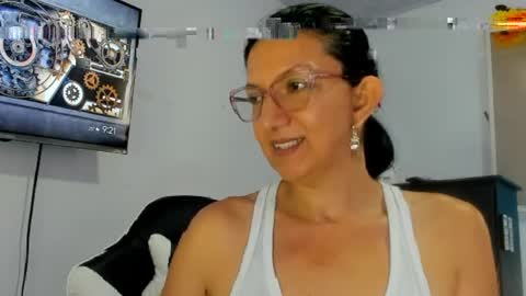 Snapshot of angelblue972344 chatting on April 2026 02:21:01 PM angel online show from April 2026 02:21:01 PM