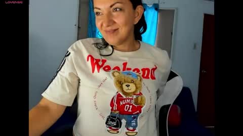 Snapshot of angelblue972344 chatting on May 2026 09:32:02 PM angel online show from May 2026 09:32:02 PM