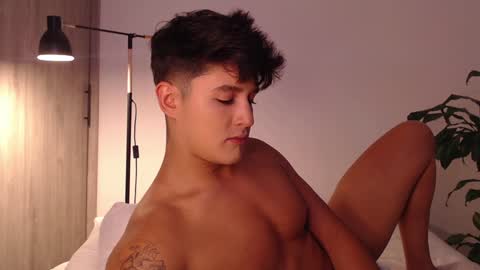 Snapshot of angelcossio chatting on December 2024 09:23:02 PM Angel online show from December 2024 09:23:02 PM