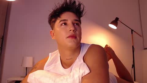 Snapshot of angelcossio chatting on September 2025 01:17:01 AM Angel online show from September 2025 01:17:01 AM