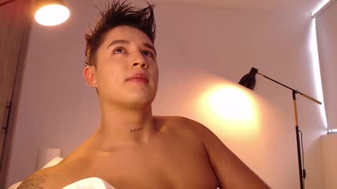 Snapshot of angelcossio chatting on October 2025 08:09:02 PM Angel online show from October 2025 08:09:02 PM