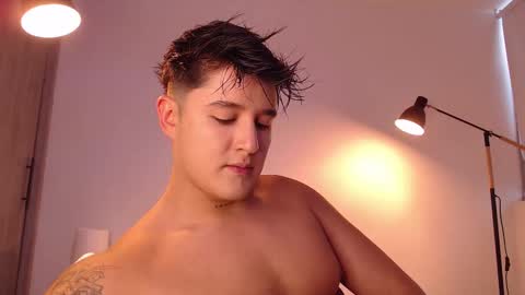 Angel online show from December 2025 08:03:01 PM