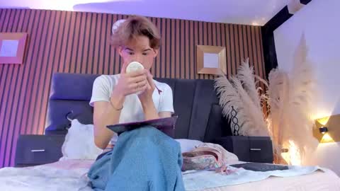 Snapshot of angeldoll_1 chatting on February 2026 05:04:01 AM Angel Doll online show from February 2026 05:04:01 AM