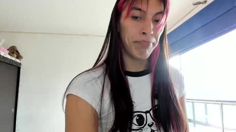 Snapshot of angele_johnson chatting on December 2024 06:41:01 PM angele online show from December 2024 06:41:01 PM