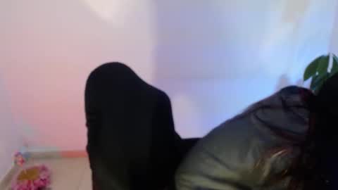 Snapshot of angele_johnson chatting on October 2025 07:42:02 PM angele online show from October 2025 07:42:02 PM