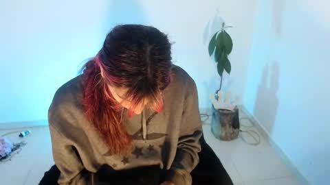 Snapshot of angele_johnson chatting on November 2025 07:23:02 PM angele online show from November 2025 07:23:02 PM