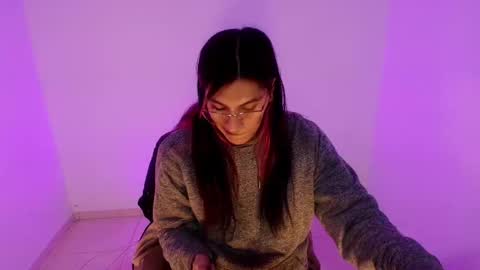 angele online show from March 2026 07:35:01 PM