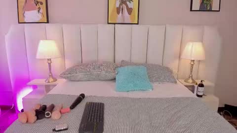 Snapshot of angeles_de_charly chatting on January 2026 05:04:02 PM angeles_de_charly online show from January 2026 05:04:02 PM