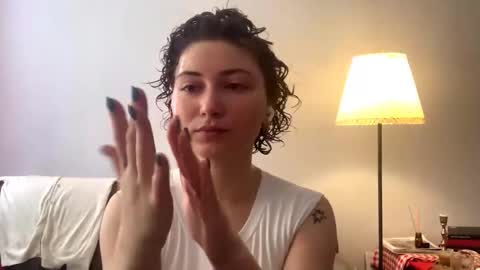 Snapshot of angelestieu chatting on October 2025 07:20:02 AM Elisa online show from October 2025 07:20:02 AM