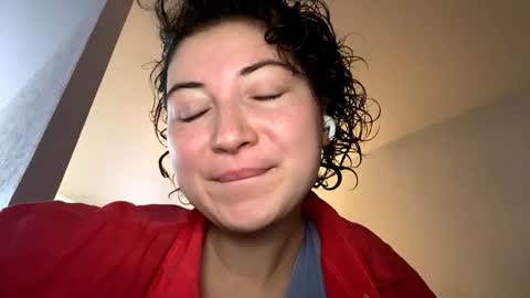 Snapshot of angelestieu chatting on October 2025 07:08:02 AM Elisa online show from October 2025 07:08:02 AM