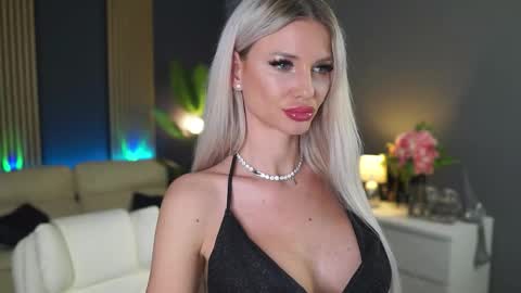 annita online show from February 2026 07:14:02 PM