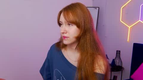 Snapshot of angelfleur chatting on June 2026 01:32:02 AM Angela online show from June 2026 01:32:02 AM