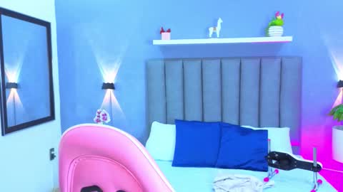 A N G E L I C A online show from October 2025 12:13:02 PM