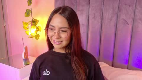 Snapshot of angelicaa_garcia chatting on May 2026 11:19:01 AM angelicaa_garcia online show from May 2026 11:19:01 AM