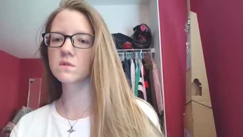 Snapshot of angelicangel3 chatting on May 2026 04:45:01 PM AngelicAngel online show from May 2026 04:45:01 PM
