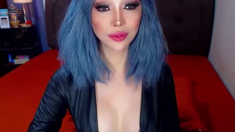 MS. AMALIA online show from December 2025 05:03:02 AM