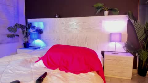 angelina_hilton online show from May 2026 01:29:02 PM