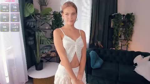Alice WOW online show from August 2026 09:08:01 AM