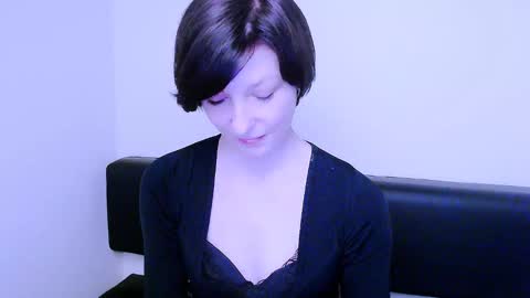 Angelina online show from January 2025 10:48:01 AM